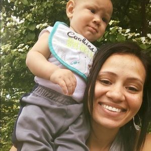 Meet your Posher, Tee